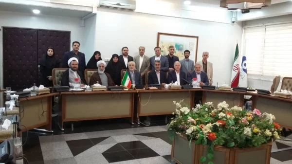 نشست اعضای بنیاد با جناب آقای دکتر صالحی