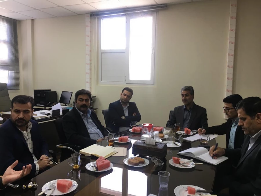 دومین نشست مدیر عامل بنیاد  با رییس شعبه بانک ملت و کارشناسان سامانه محب