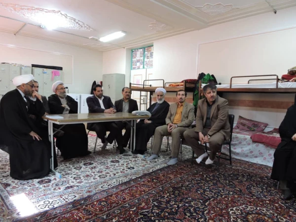 بازدید و جلسه نمایندگان بنیادخیرین پانزده خرداد با رئیس و مدیر اجرایی هیئت مدیره بنیاد خیرین حامی دانشگاه فرهنگیان  3