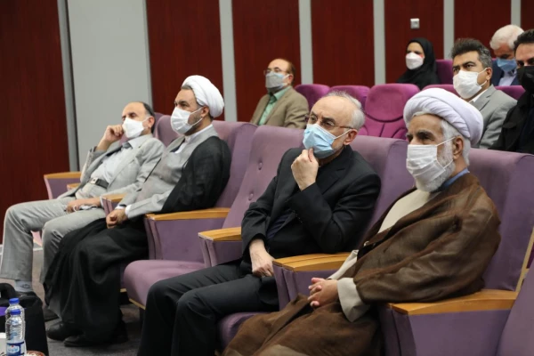 نشست مشترک اعضای محترم هیات امناء و هیات مدیره بنیاد خیرین حامی دانشگاه فرهنگیان با حضور معاون محترم مشارکت های امور اجتماعی وزارت کشور برگزار گردید. 3